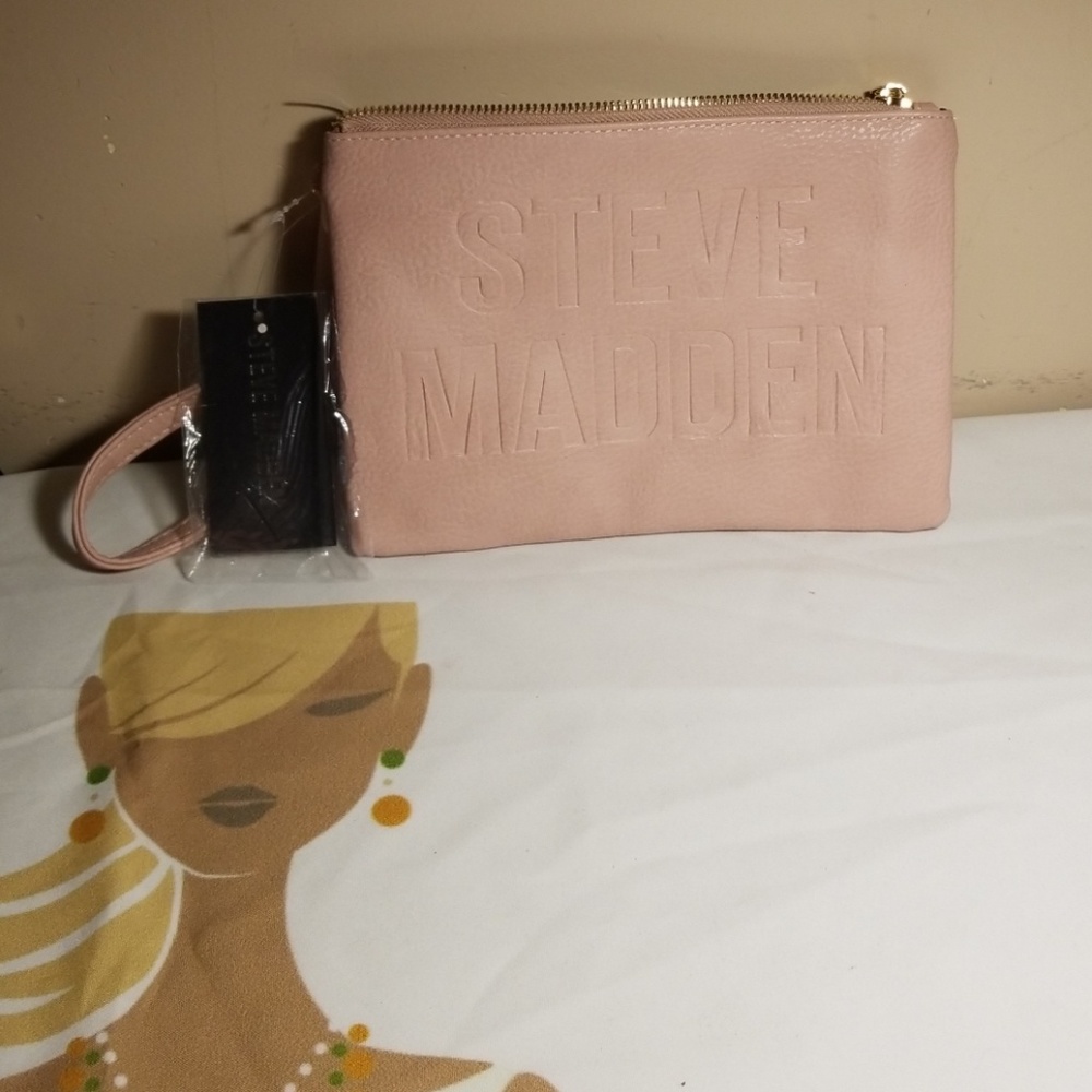 Steve Madden Large Wristlet